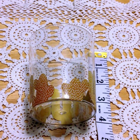 Sugar & Cloth 8 pc Gold Cacti plastic cups - Picture 6 of 7